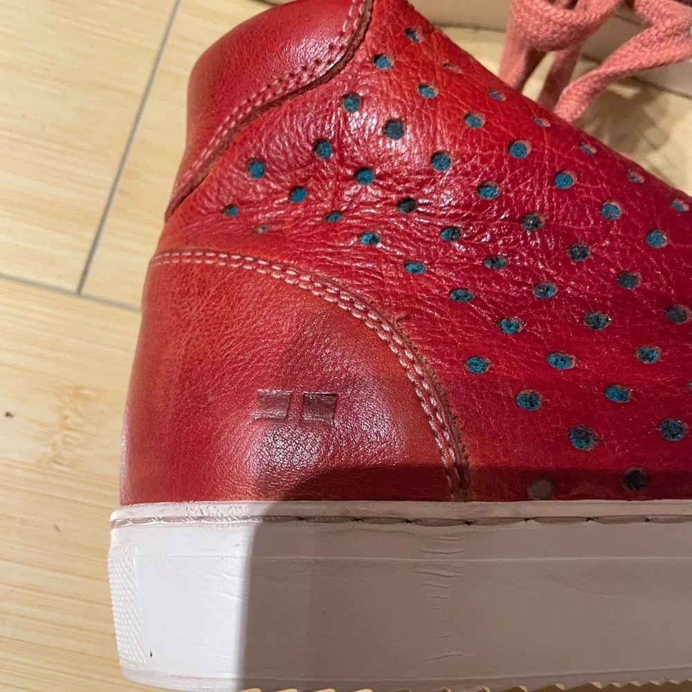 Bed Stu red leather